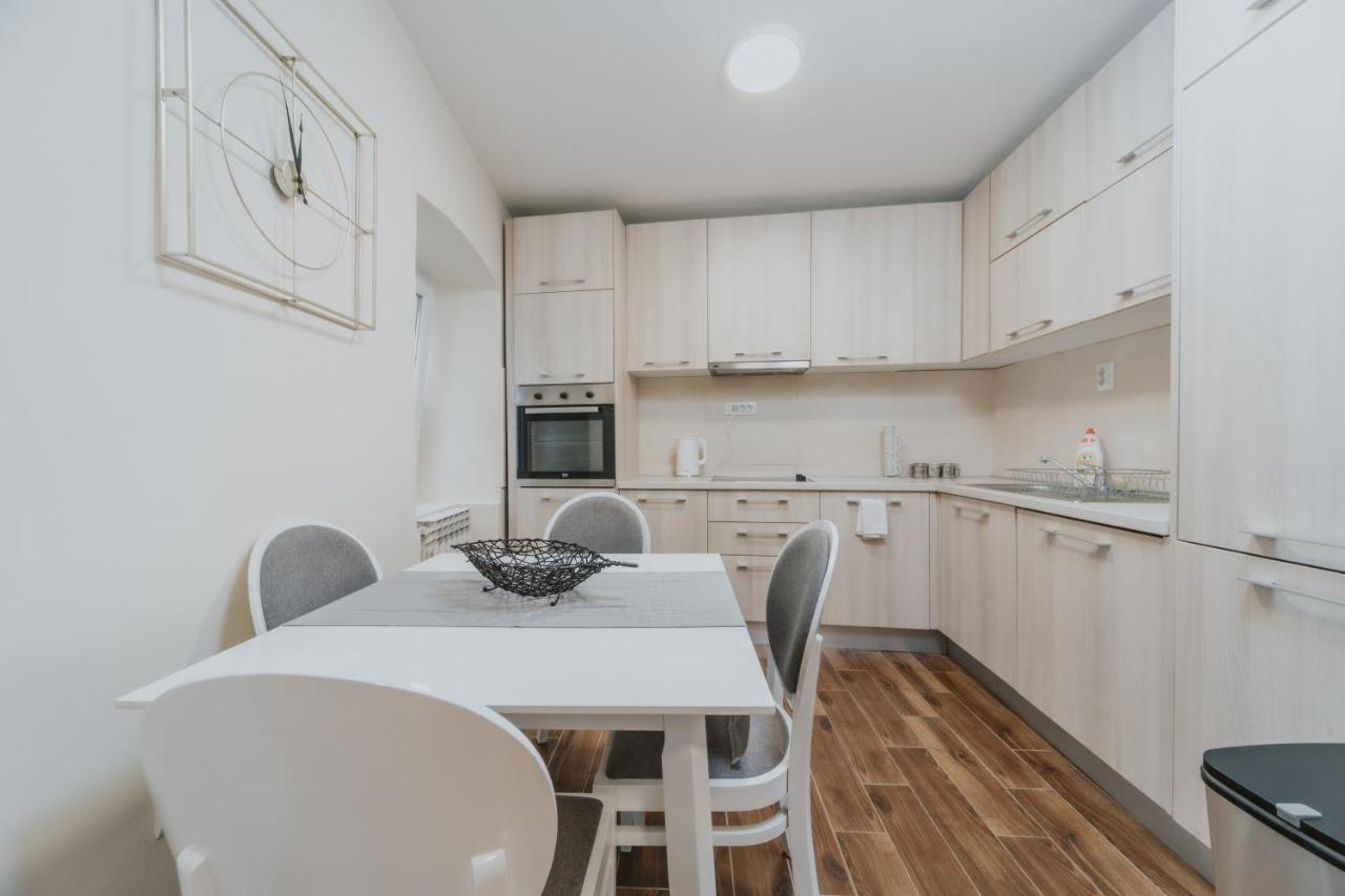 Regina Apartments Budva Ngoại thất bức ảnh